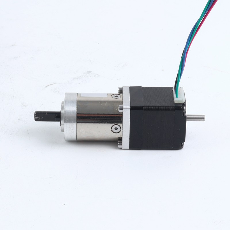Nema 11 ステッパー L=31mm、リアシャフト、ネジ穴、ギア比 27:1 ギアボックス付き