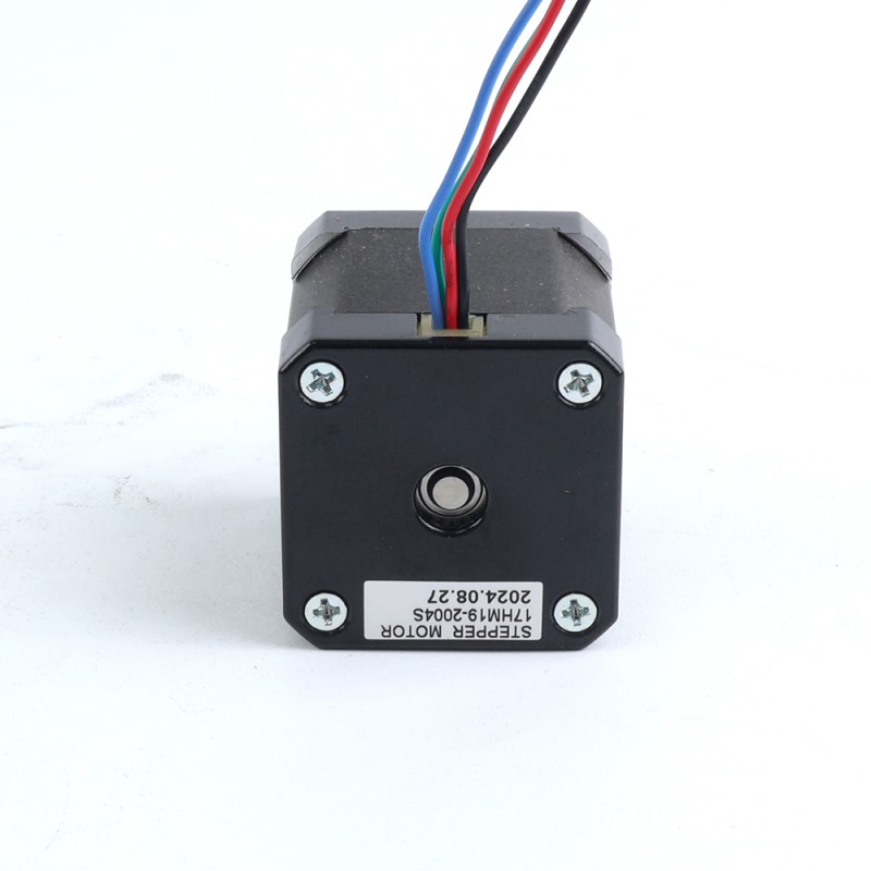 Nema 17 バイポーラ 0.9deg 46Ncm(65.1oz.in) 2A 42x42x48mm 4 ワイヤ