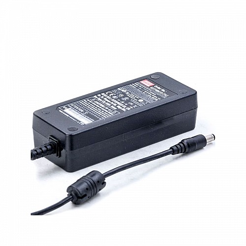 GST40A15-P1J MEANWELL 40W 15VDC 2.67A 115/230VAC AC-DC 信頼性の高いグリーン産業用アダプタ GST40A15-P1J MEANWELL 40W 15VDC 2.67A 115/230VAC AC-DC 信頼性の高いグリーン産業用アダプタ