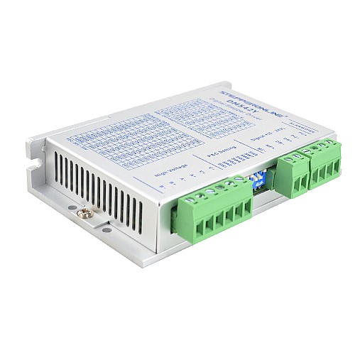 Y シリーズ デジタル ステッピング ドライバ 1.0-4.2A DC20V-50V Nema 17、23、24 ステッピング モーター用