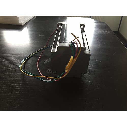 使用済み製品 - Nema 42 CNC ステッピング モーター バイポーラ 30Nm(4248oz.in) 8A 110x110x201mm 4 ワイヤー - 42HS79-8004S-USED | StepperOnline
