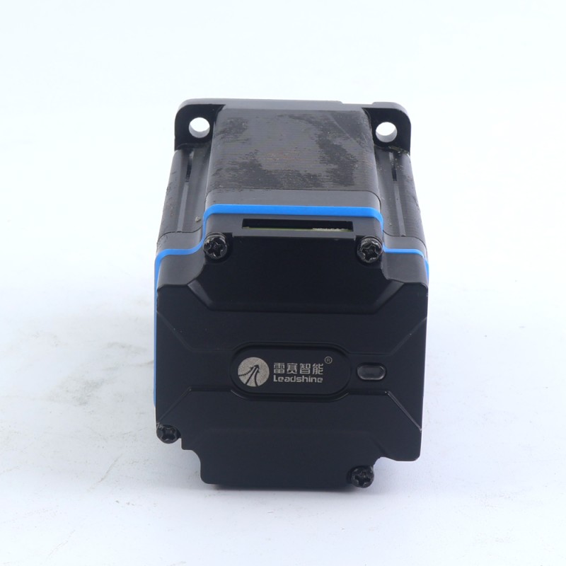 iDM シリーズ NEMA 23 一体型ステッピング モーター 3.1Nm (439oz.in) 20-50VDC