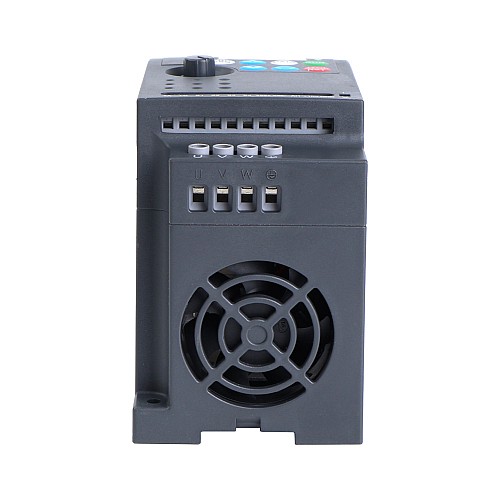 EV200 シリーズ VFD 1HP 0.75KW 2.1A 三相 380V 可変周波数ドライブ EV200 シリーズ VFD 1HP 0.75KW 2.1A 三相 380V 可変周波数ドライブ